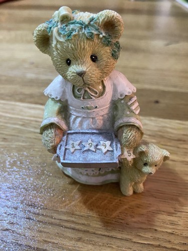Collectable pottery figure - collectable,