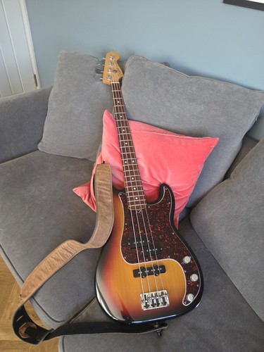 American usa fender precision - american,