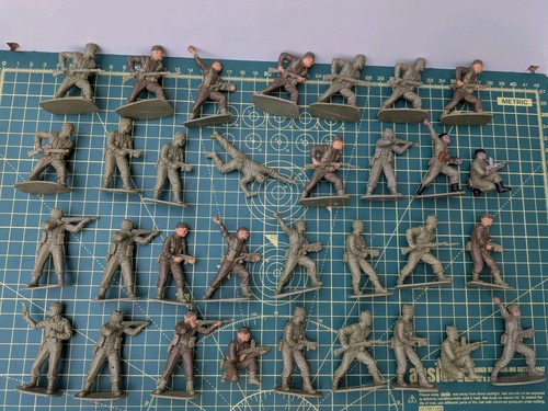 Airfix toy soldiers - airfix,
