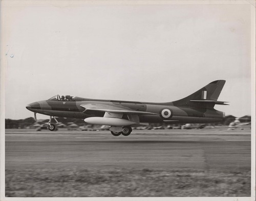 Hawker hunter ww593 large - hawker,