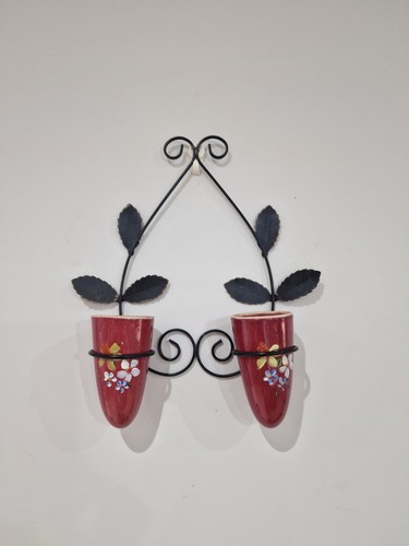 Vtg metal wall mounted - vtg, wall-mounted