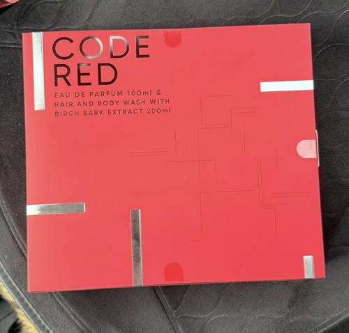 Men next code - red, de