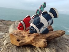 Set of 3 Colourful Clownfish On Driftwood hand carved home decoration New UK