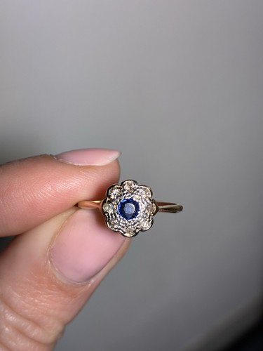 Hallmarked gold sapphire and - hallmarked,