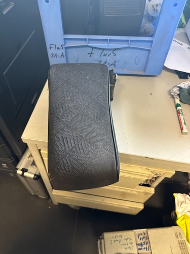 Center armrest mercedes - center,