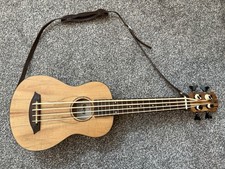 Electro-Acoustic Bass Ukulele, Quincy, With Leather Strap, Stunning Wood Grain