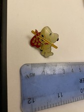 SNOOPY HOBO PIN BADGE GOOD CONDITION