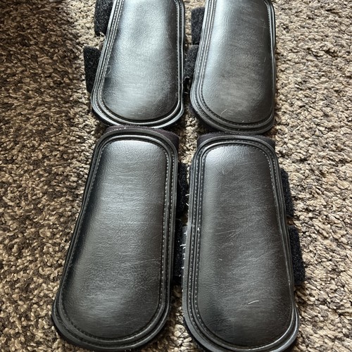 Brushing boots - brushing,