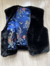 Trendy Black Faux Fur Gilet