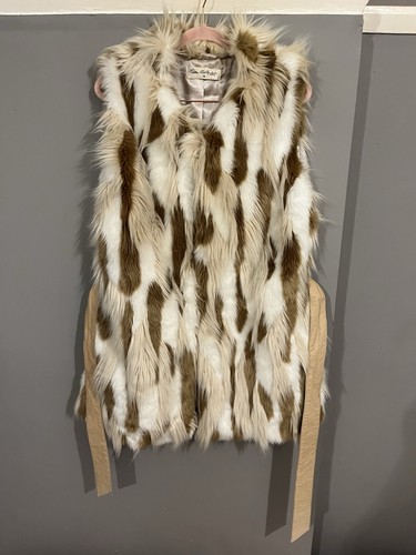 Miss selfridge faux fur gilet - faux,