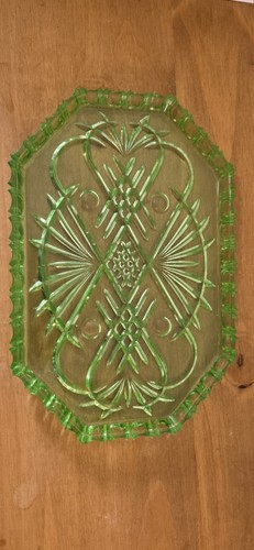 Vintage art deco green glass - deco,