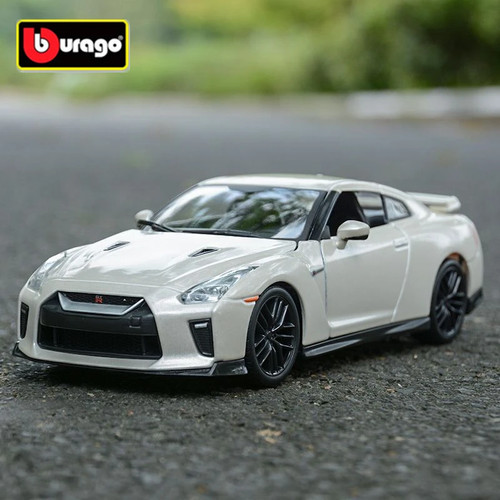 Bburago nissan skyline - 1:24,