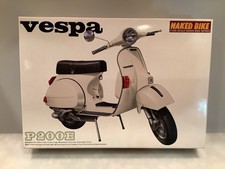 Naked Bike Vespa P200E Scooter