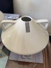 White vase - white,