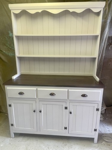 Welsh dresser - dresser,