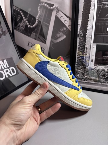 Jordan low travis - travis, scott