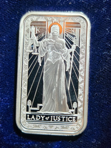 Pamp lady justice 999 - 1, oz