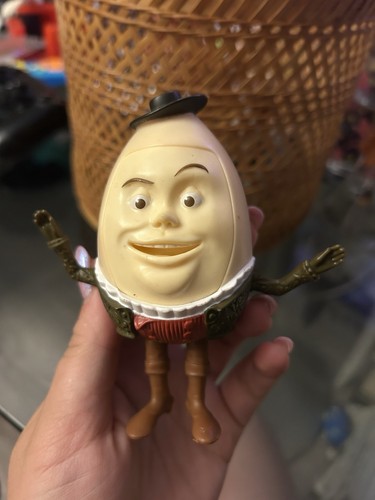 Humpty dumpty egg figure toy - dumpty,