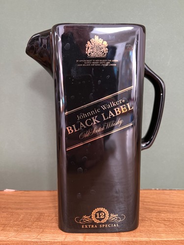 Johnnie walker black - black, label