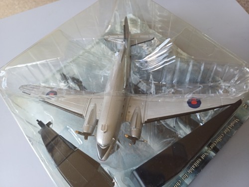 Amercom diecast model aircraft - amercom,
