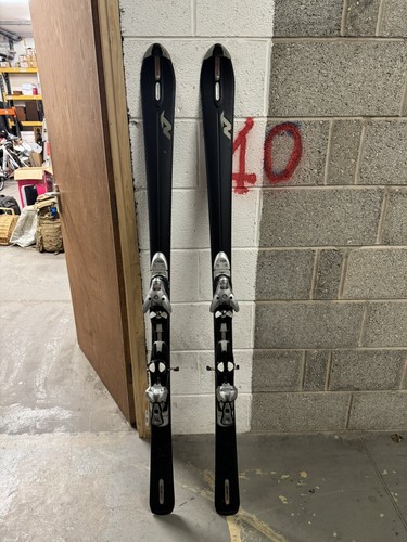Nordica skis used - w,
