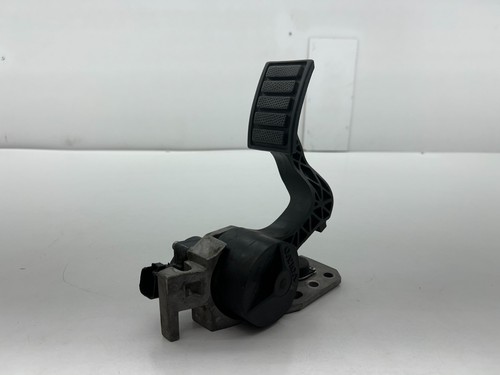 Volvo vnl accelerator - volvo,