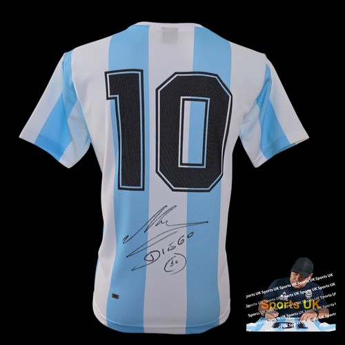 Diego maradona signed - maradona,