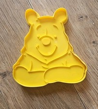 Disney ~ Winnie the Pooh Cookie, Biscuit Cutter - Eaglemoss Disney Collections