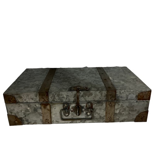 Galvanized metal finish - galvanized,