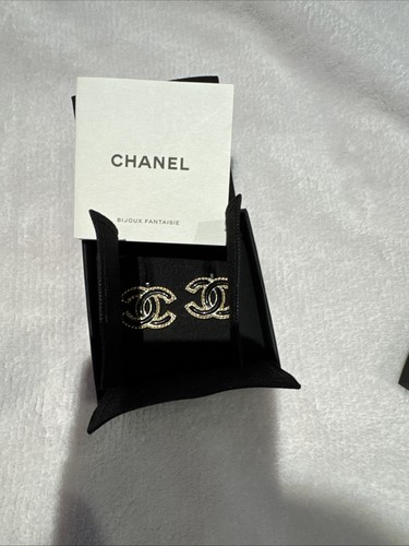 Chanel black and gold - and, cc