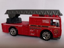 Mattel Matchbox - Fire Engine 2006 - MB698 - Red & Central Fire Station Decals