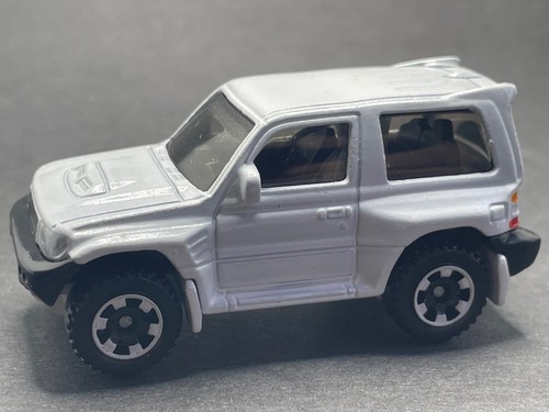 Hot wheels mitsubishi pajero - hot,