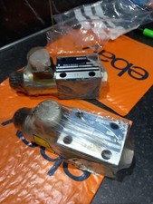 BOSCH HYDRAULIC VALVE 0810091233 OBSOLETE 0 810 091 233 WRAPPED SURPLUS PRODUCT