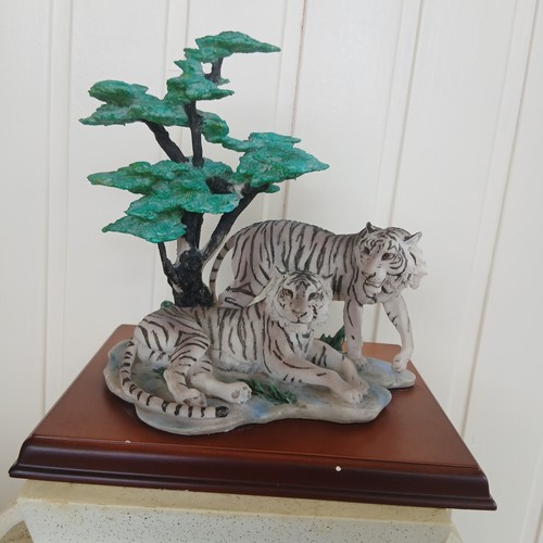 Shudehill white tigers - tigers, resin