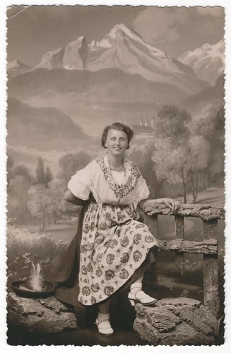 789 postcard woman clothing - 16/789,
