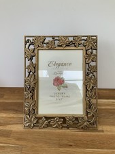 Vintage Antique Warm Gold Maple Leaf Picture Frame 5" x 7" Metal