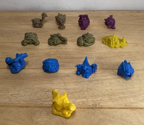13x mini bogglin figures - bogglin,