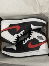 Air Jordan 1 Mid Black Chile