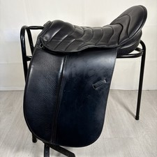 Black Synthetic Dressage Saddle 18” Seat, 9” D-to-D Medium-Wide Fit Lightweight