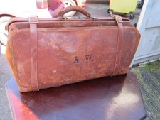 VINTAGE LEATHER DOCTORS BAG, CASE