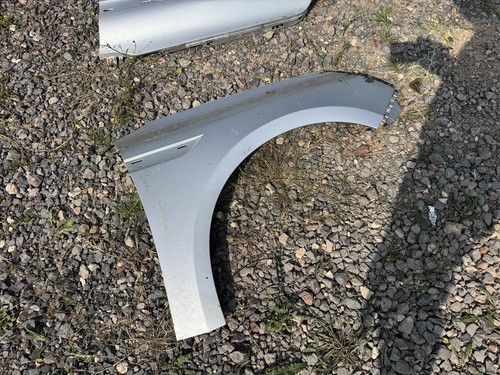 Renault megane front wing - front,