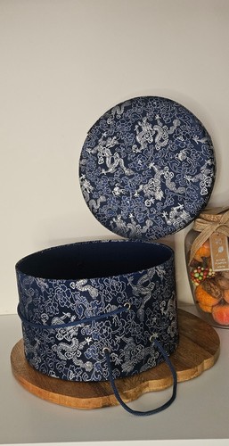 Hat box navy dragons - , vintage