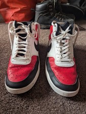 Nike High Tops size 9