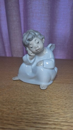 Lladró porcelain figurine - porcelain,