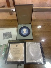 Wedgwood Royal Silver Jubilee 1977 Queen Elizabeth Medallion Limited Edition