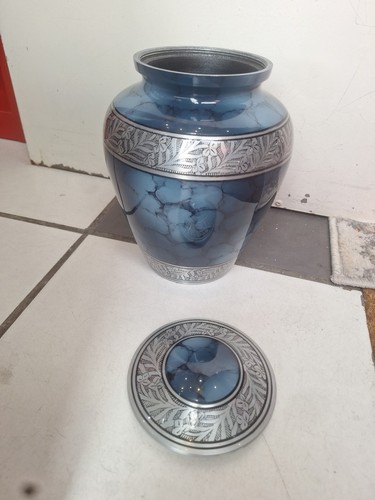 Large cremation urns for - urns, ashes