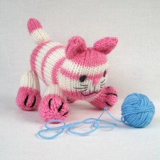 CUPCAKE the kitten - 6" TOY