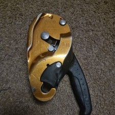 Petzl descender - id,