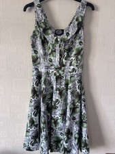 Heart And Roses London Green