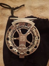 Wychwood RIVER4/5-WT Fly. Reel